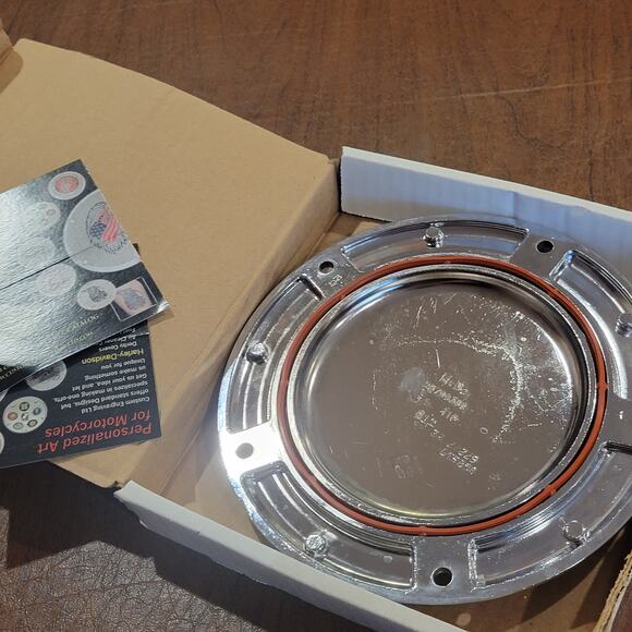 New Harley Davidson Chrome 114 Derby Cover part #25700389 - Picture 7 of 10